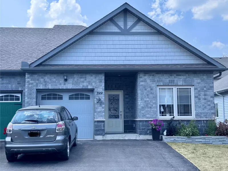 199 Lucy LN, Orillia, ON L4L 3V5