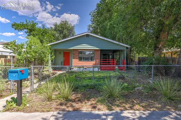 914 Carlisle ST, Colorado Springs, CO 80907
