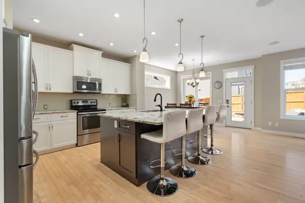 Calgary, AB T3R 0P7,15 Nolanshire CRES NW
