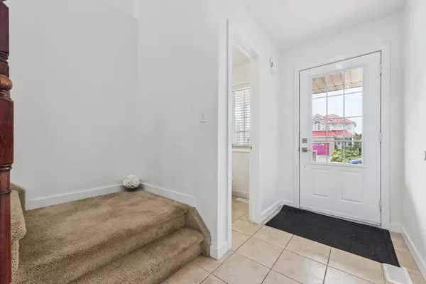 Oshawa, ON L1K 0C1,560 Falconridge DR