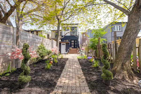 Toronto E01, ON M4M 2R7,70 Carlaw AVE #Bsmt