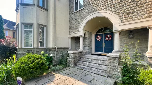 Vaughan, ON L0J 1C0,70 Richard Lovat CT