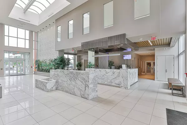 Richmond Hill, ON L4C 1V6,9608 Yonge ST #1005