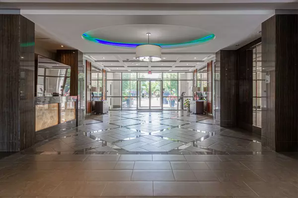 Oakville, ON L6H 0G9,2470 Prince Michael DR #210