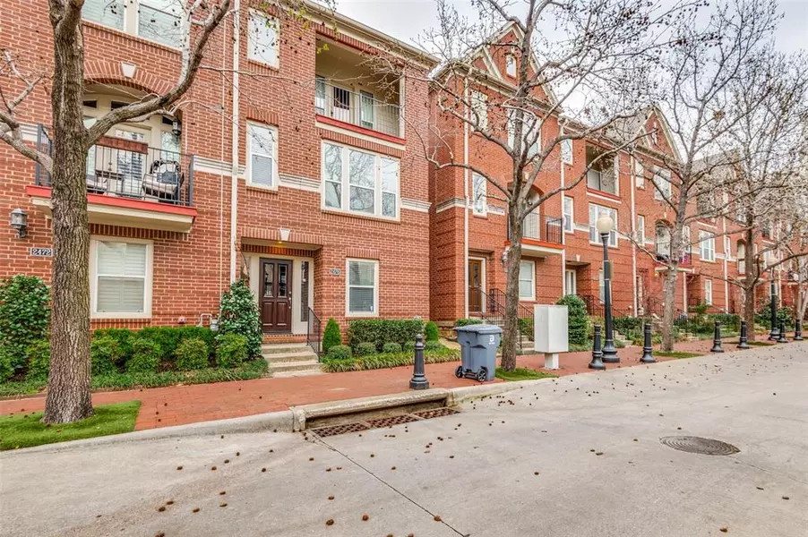 2476 Worthington Street, Dallas, TX 75204