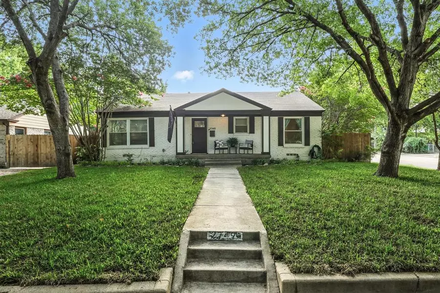 2749 Ryan Place Drive, Fort Worth, TX 76110