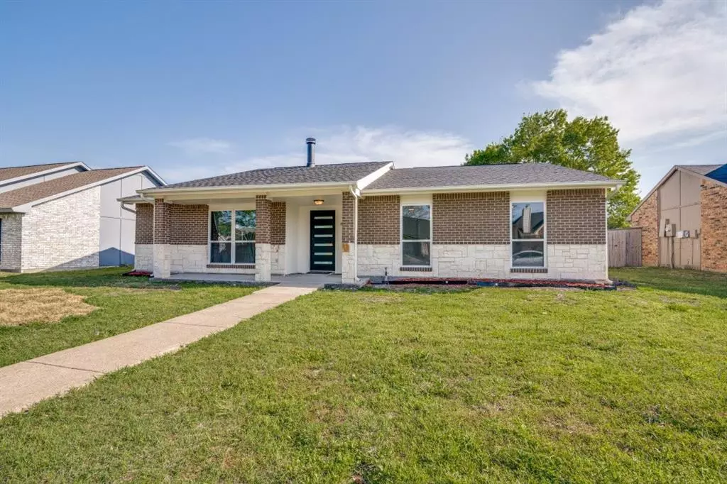 Rowlett, TX 75088,8102 Chesham Drive