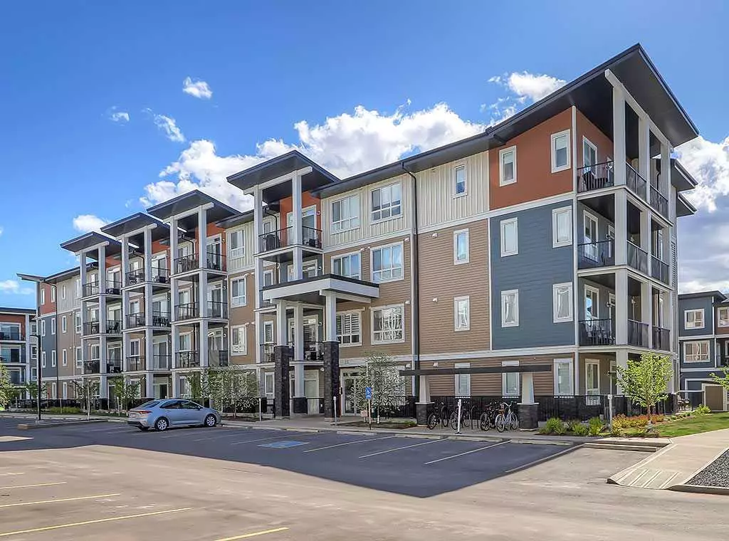 Calgary, AB T2X 5E2,25 Walgrove WALK Southeast #201