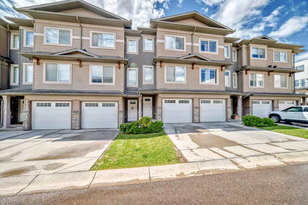 Calgary, AB T3R 0Z8,528 Sage Hill GRV Northwest