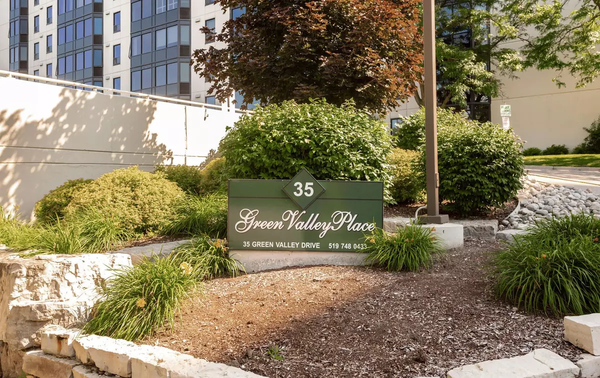 Kitchener, ON N2P 2A5,35 Green Valley DR #1705