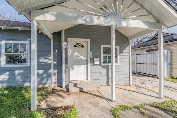 2835 Bentley Avenue, Dallas, TX 75211