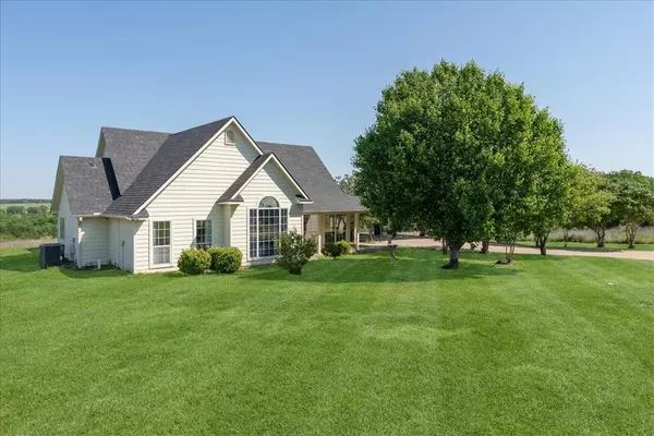 10355 County Road 2803, Eustace, TX 75124