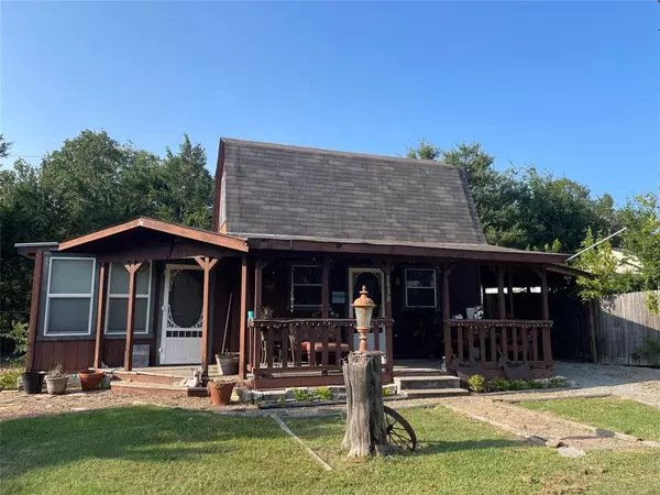 1936 Private Road 3344,  Greenville,  TX 75402