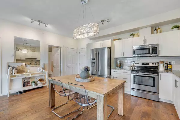 Calgary, AB T2Z 5C9,99 Copperstone PARK SE #1408