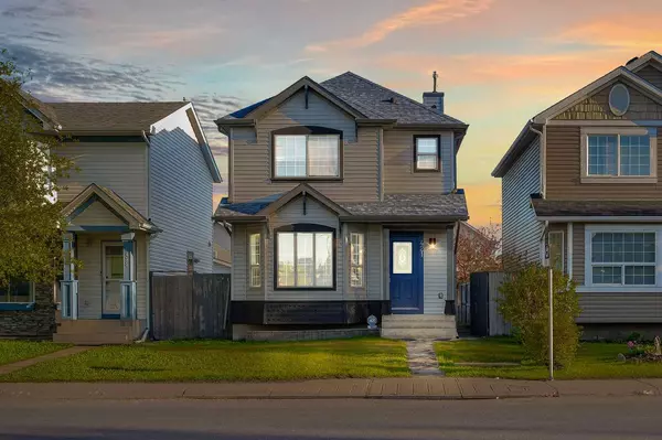 Calgary, AB T3J 3X2,421 Taradale DR NE