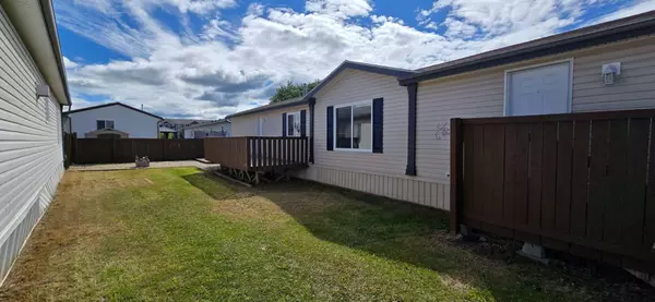 8505 90 ST, Grande Prairie, AB T8X0A8