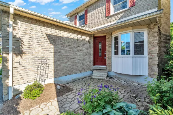 Whitby, ON L1N 8A8,91 Sawdon DR