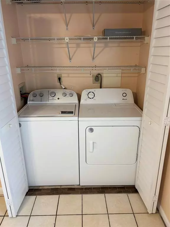 Tamarac, FL 33321,7406 Woodmont Ter #106