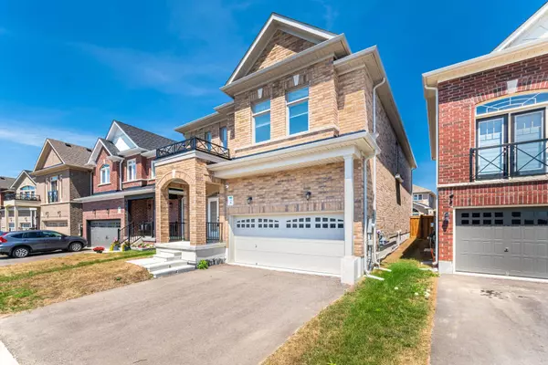 Bradford West Gwillimbury, ON L3Z 4M7,6 Mac Campbell WAY