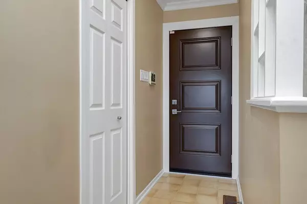 Kanata, ON K2L 1L8,18 Courtney RD
