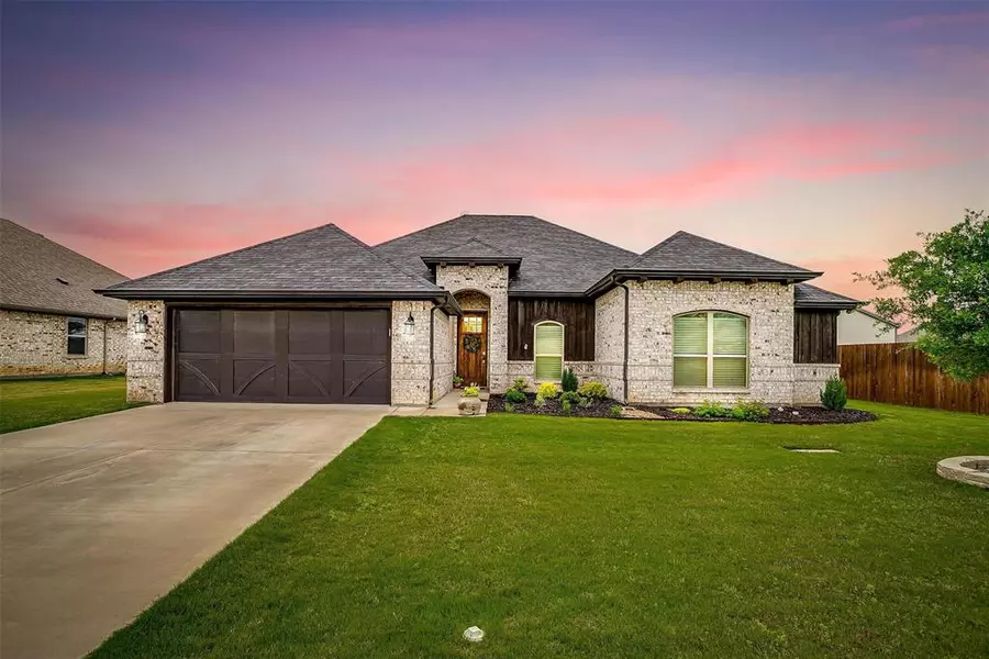 202 Harp Avenue, Godley, TX 76044