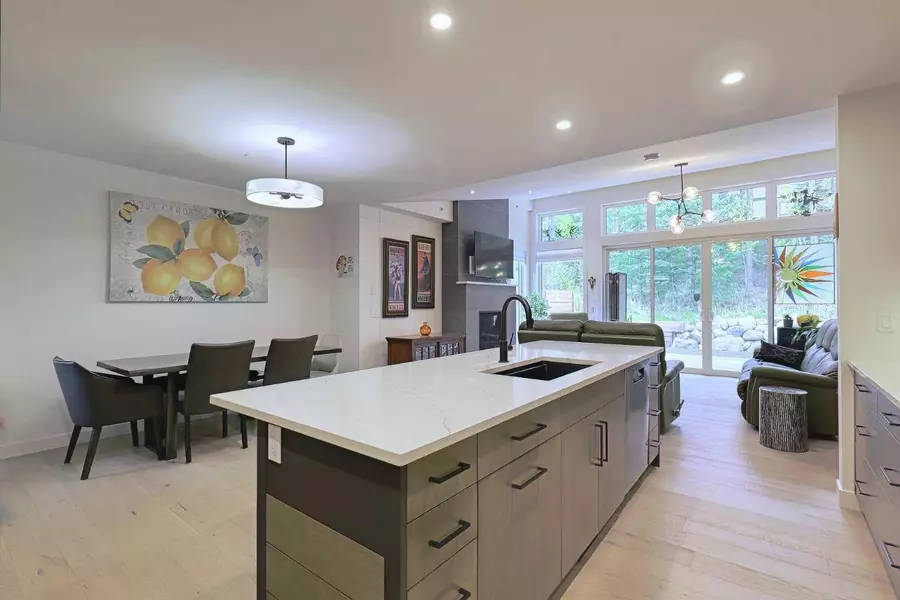 283C Three Sisters DR, Canmore, AB T1W 2M5