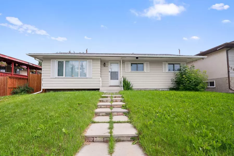6259 Penedo WAY SE, Calgary, AB T2A 3N2