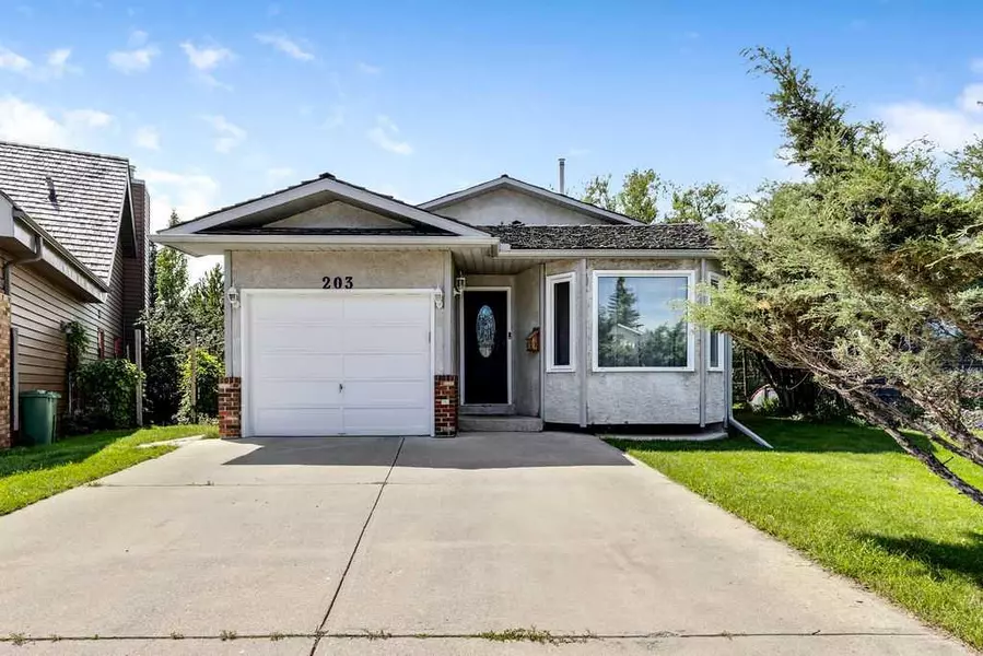 203 Welch PL, Okotoks, AB T1S 1H4