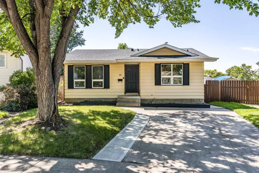 20 Rossland Bay Southeast, Medicine Hat, AB T1B2C3