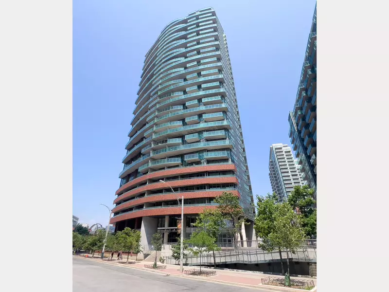150 East Liberty ST #1012, Toronto C01, ON M6K 3R5