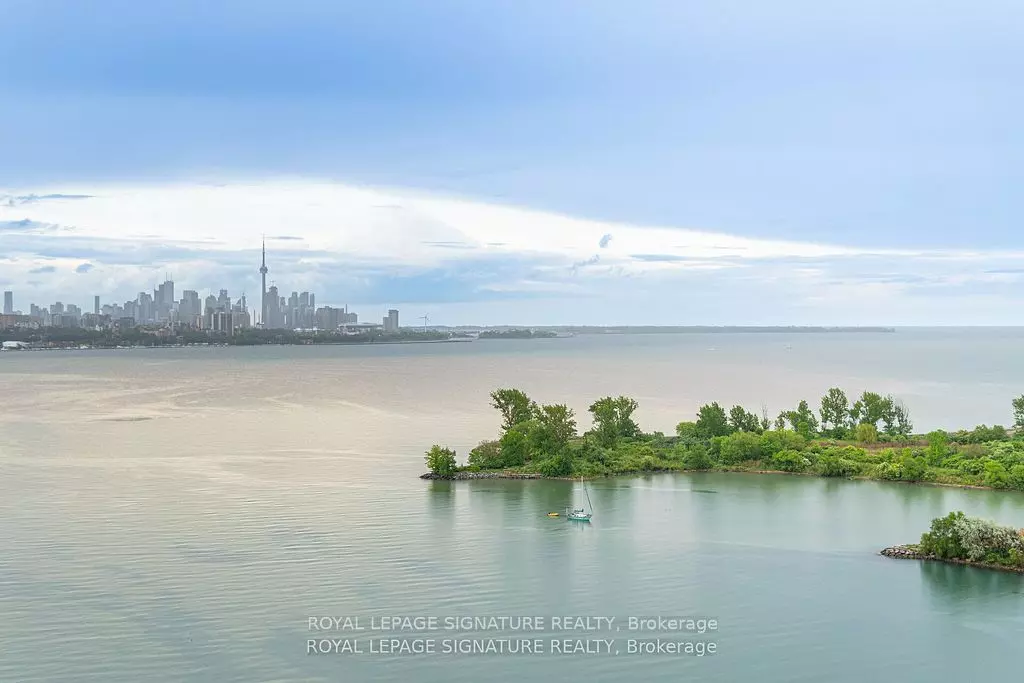Toronto W06, ON M8V 0C4,59 Annie Craig DR #1202