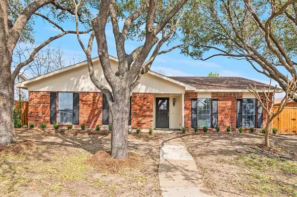2120 Courtland Circle, Carrollton, TX 75007