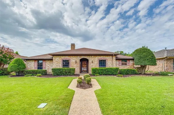 2102 J J Pearce Drive, Richardson, TX 75081