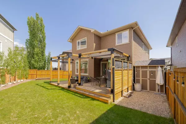 Calgary, AB T3P 0A5,174 Evanspark CIR Northwest