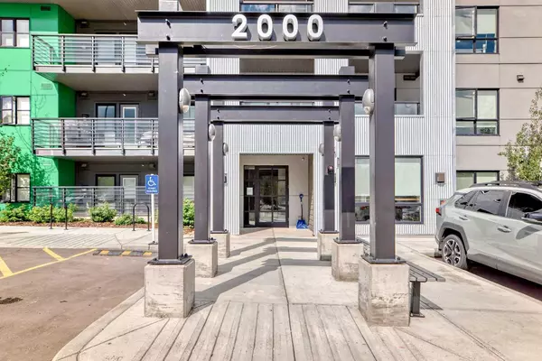 Calgary, AB T3P 1M5,350 Livingston Common NE #2314