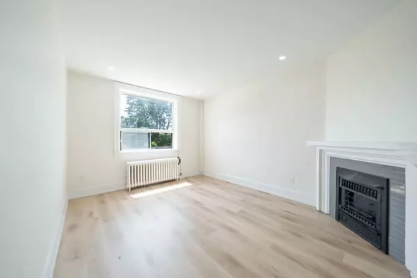 Toronto C02, ON M6C 1B7,781 St Clair AVE W #10