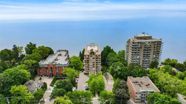 Burlington, ON L7R 4J9,2210 Lakeshore RD #104