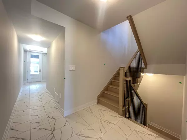 Mississauga, ON L5V 0E9,5951 Saigon ST