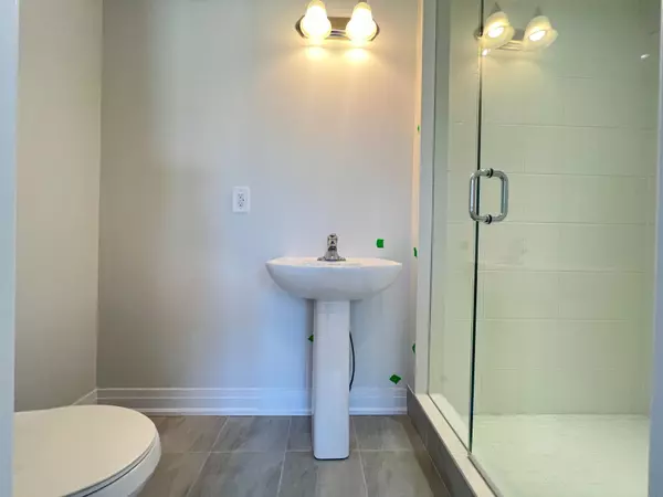 Mississauga, ON L5V 0E9,5951 Saigon ST