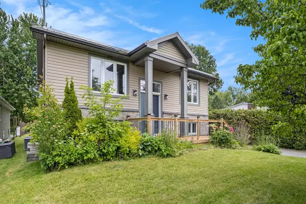 1095 Morin RD, Orleans - Cumberland And Area, ON K4C 1A5