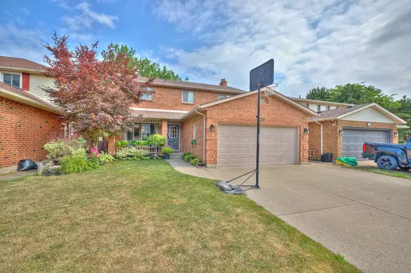 26 Elderwood DR, St. Catharines, ON L2S 3E5