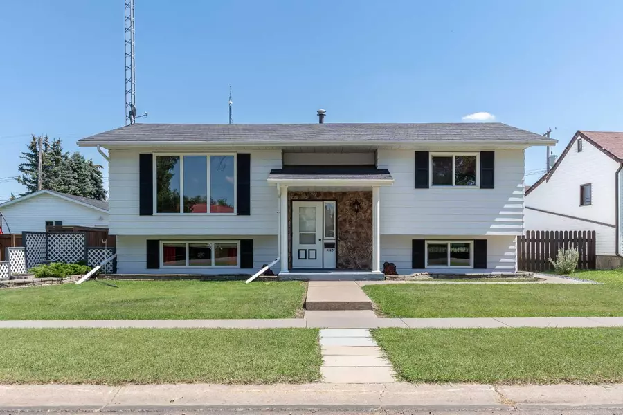 5125 51 ST, Daysland, AB T0B 1A0