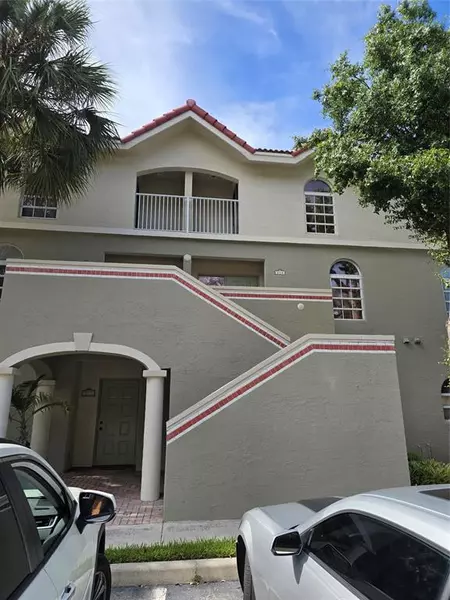 2381 NE 14th Street Cswy #214, Pompano Beach, FL 33062