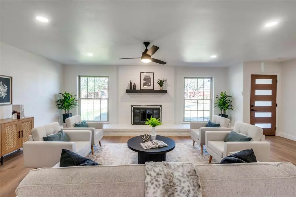 Grapevine, TX 76051,2028 Casa Loma Court