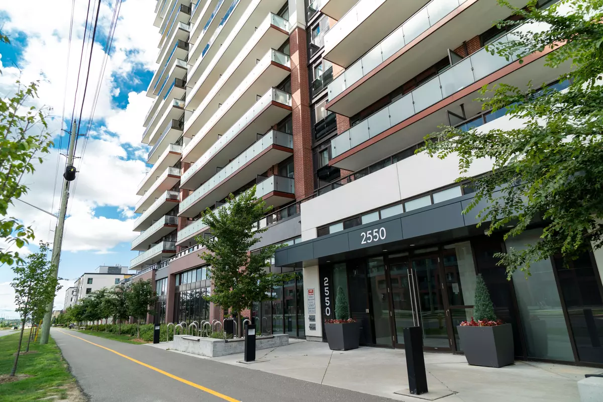 Oshawa, ON L1L 0R5,2550 Simcoe ST N ##2419