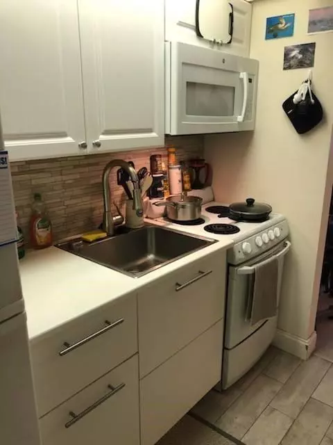 Boca Raton, FL 33486,618 NW 13th St #22
