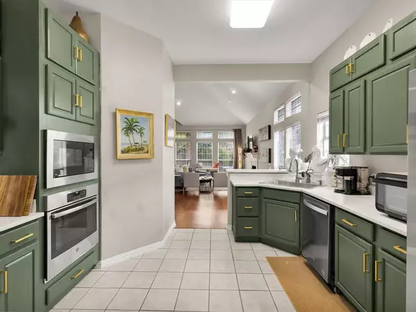 5101 Clarksburg Court, Arlington, TX 76017