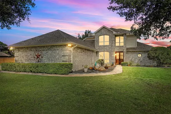 220 S Fork Drive, Hudson Oaks, TX 76087