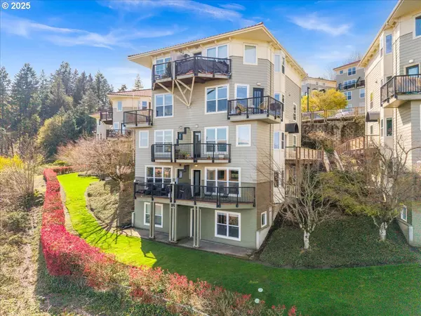310 NW UPTOWN TER #1A, Portland, OR 97210