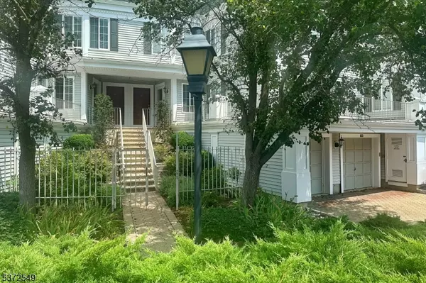 Chatham Twp., NJ 07928,146 Riveredge Dr